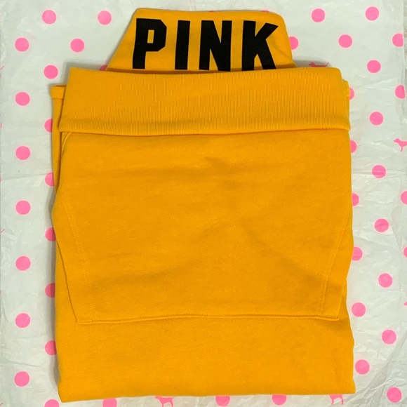 ❌SOLD❌ VS PINK half zip sweater - Picture 4 of 5